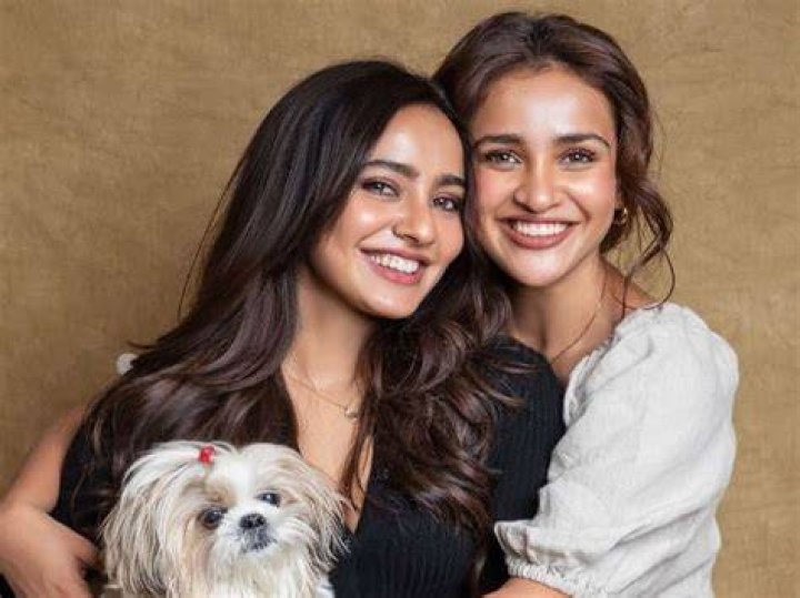 Aisha Sharma with her co-actor John Abraham