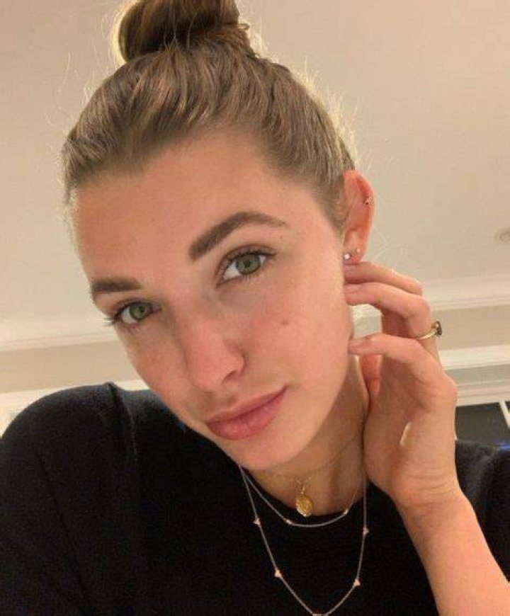 Alyssa Arce flaunting her natural look