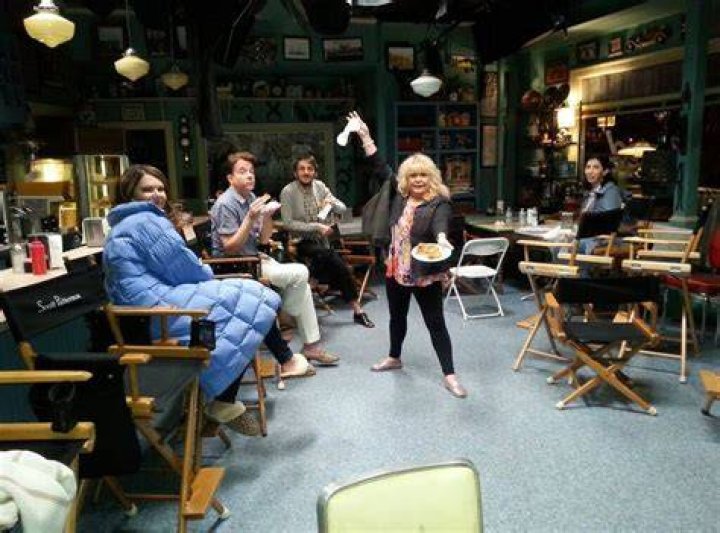 Behind The Scenes Of: Gilmore Girls