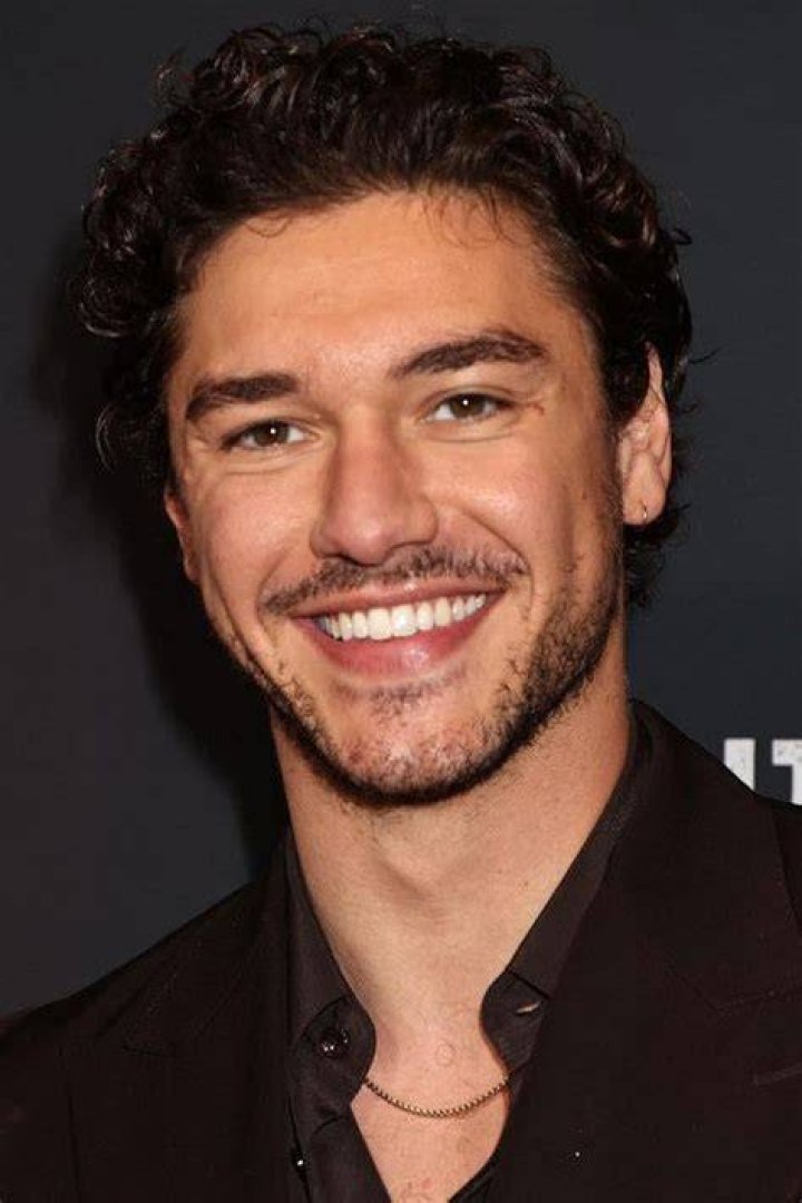 Belmont Cameli is famous for starring in the show Saved by the Bell