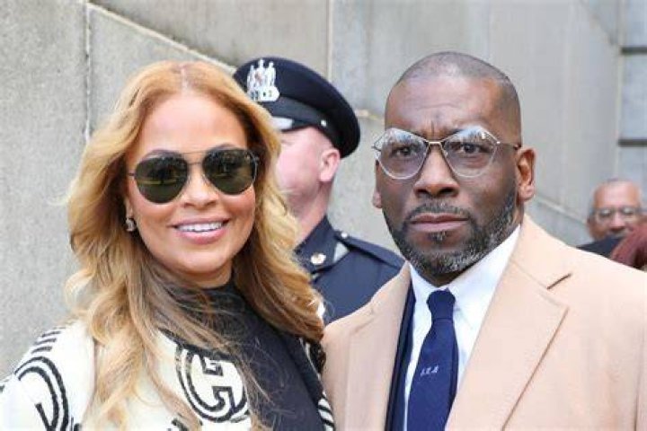 Bryant with her husband Jamal Harrison Bryant and daughters