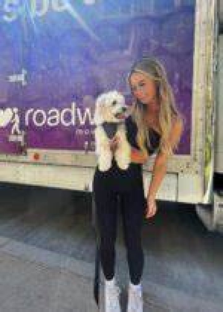 Emily Elizabeth has a pet named Lily