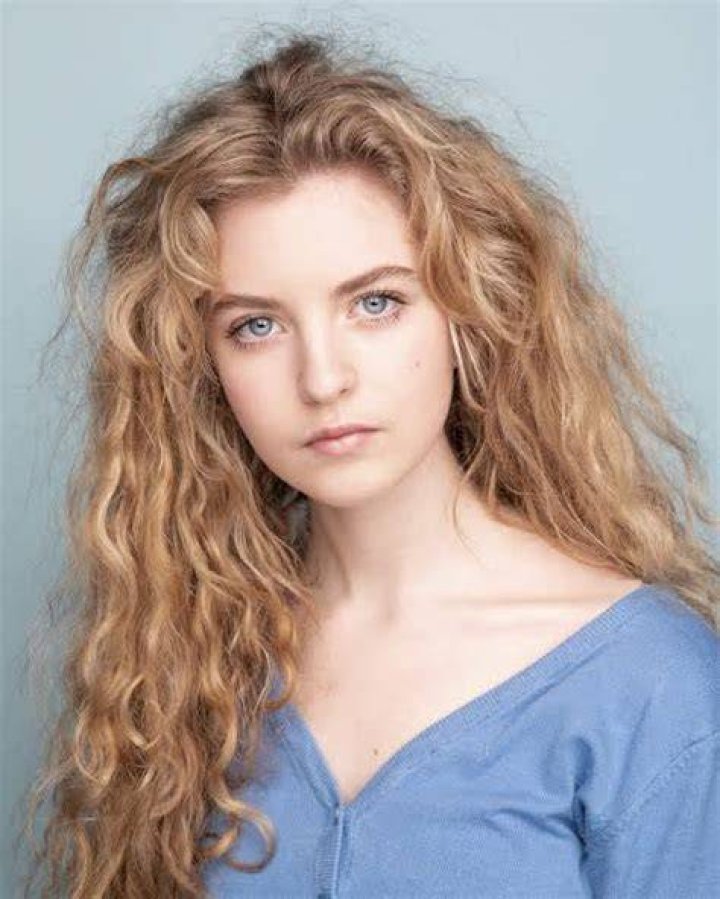 Holly Sturton biography