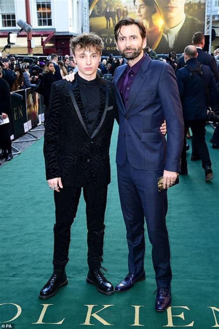 How tall is David Tennant