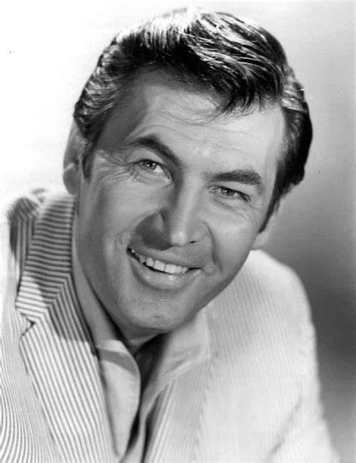 How tall is Fess Parker