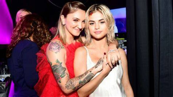 Julia Michaels and Selena Gomez