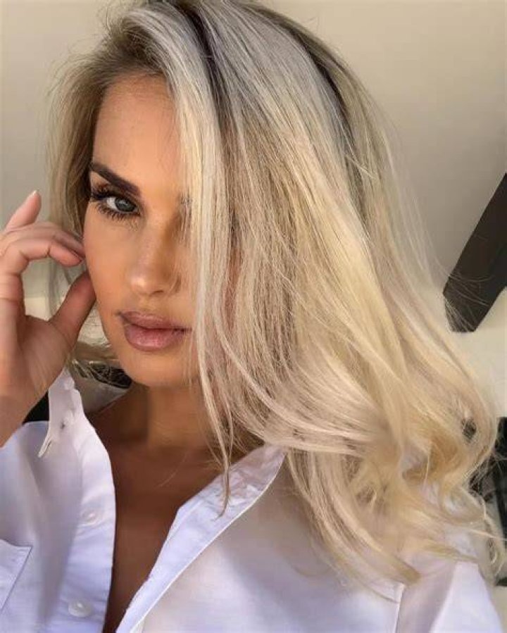 Leanna Bartlett promoting Vered Hair Salon Los Angeles
