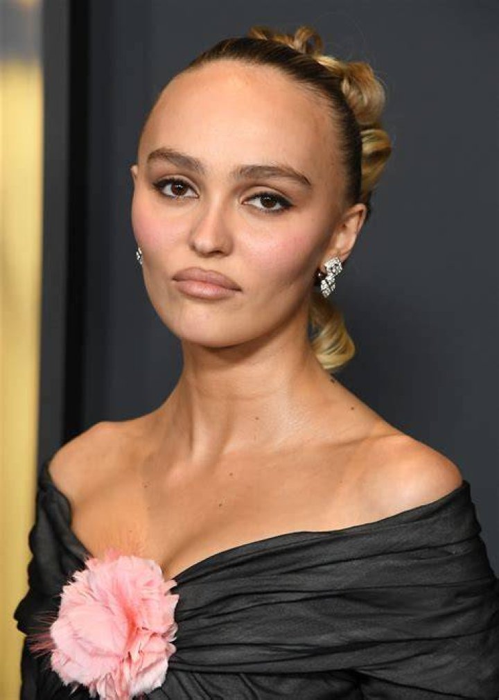 Lily-Rose Depp Birthday, Age & Zodiac Sign