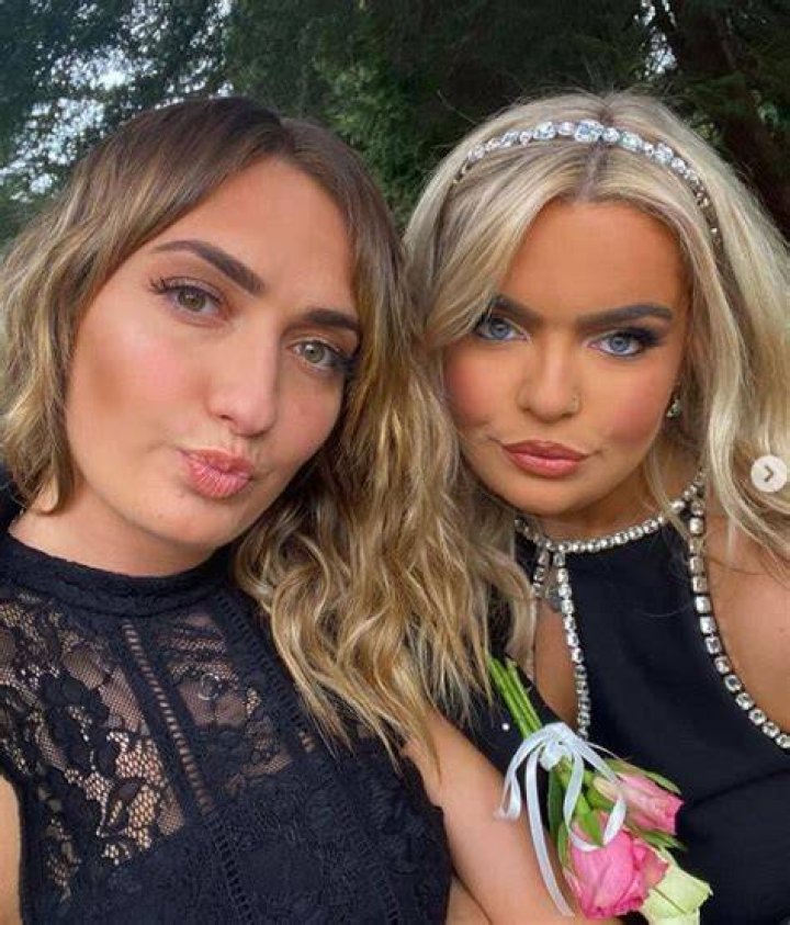 Maddy Cusack with her sister Olivia Cusack