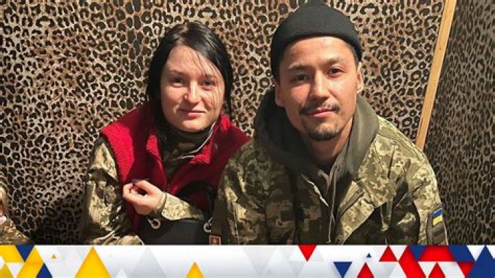 Pasha Lee has a pet dog