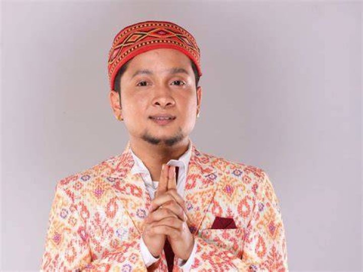 Pawandeep Rajan is in the top 9 contestants of Indian Idol 12