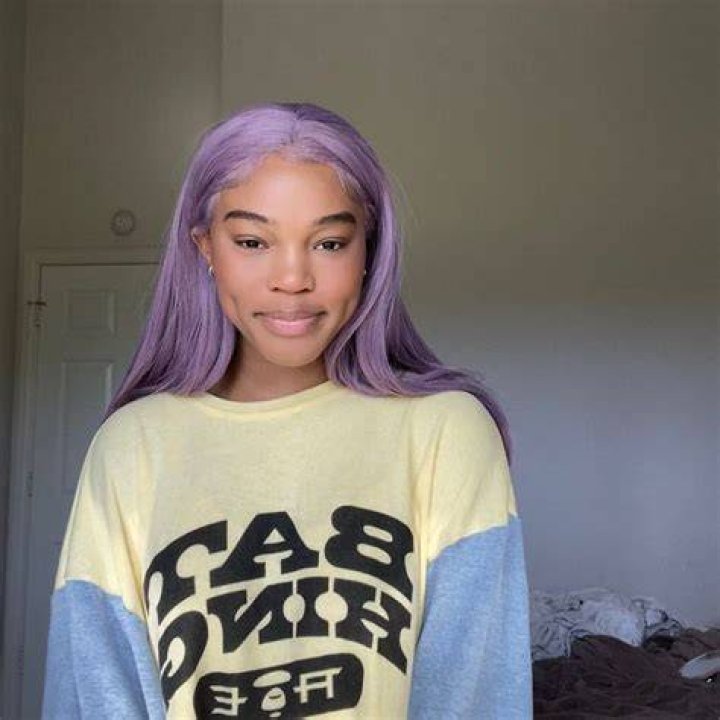 Quenlin Blackwell cute