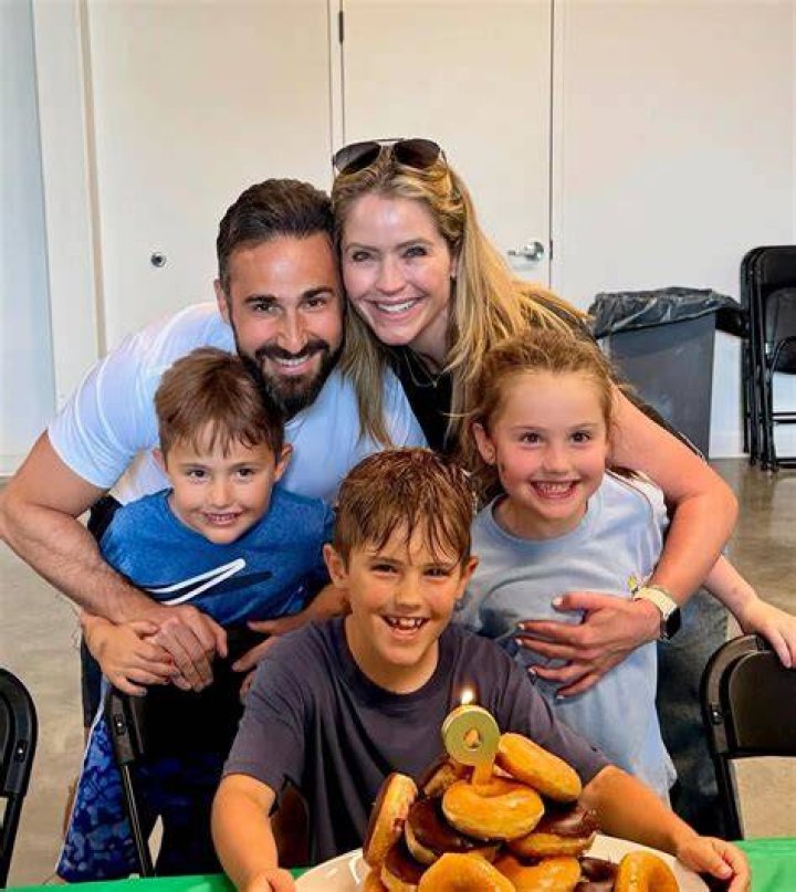 Sara with her kids