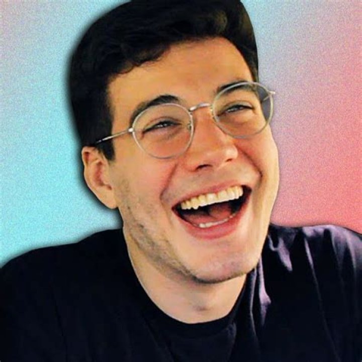 Ted Nivison YouTube channel has over 897,000 subscribers as of May 2021