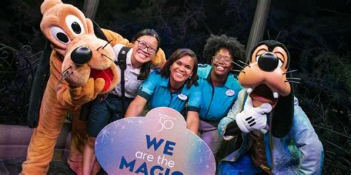 Who are the cast members of Mr. Car and the Knights Templar